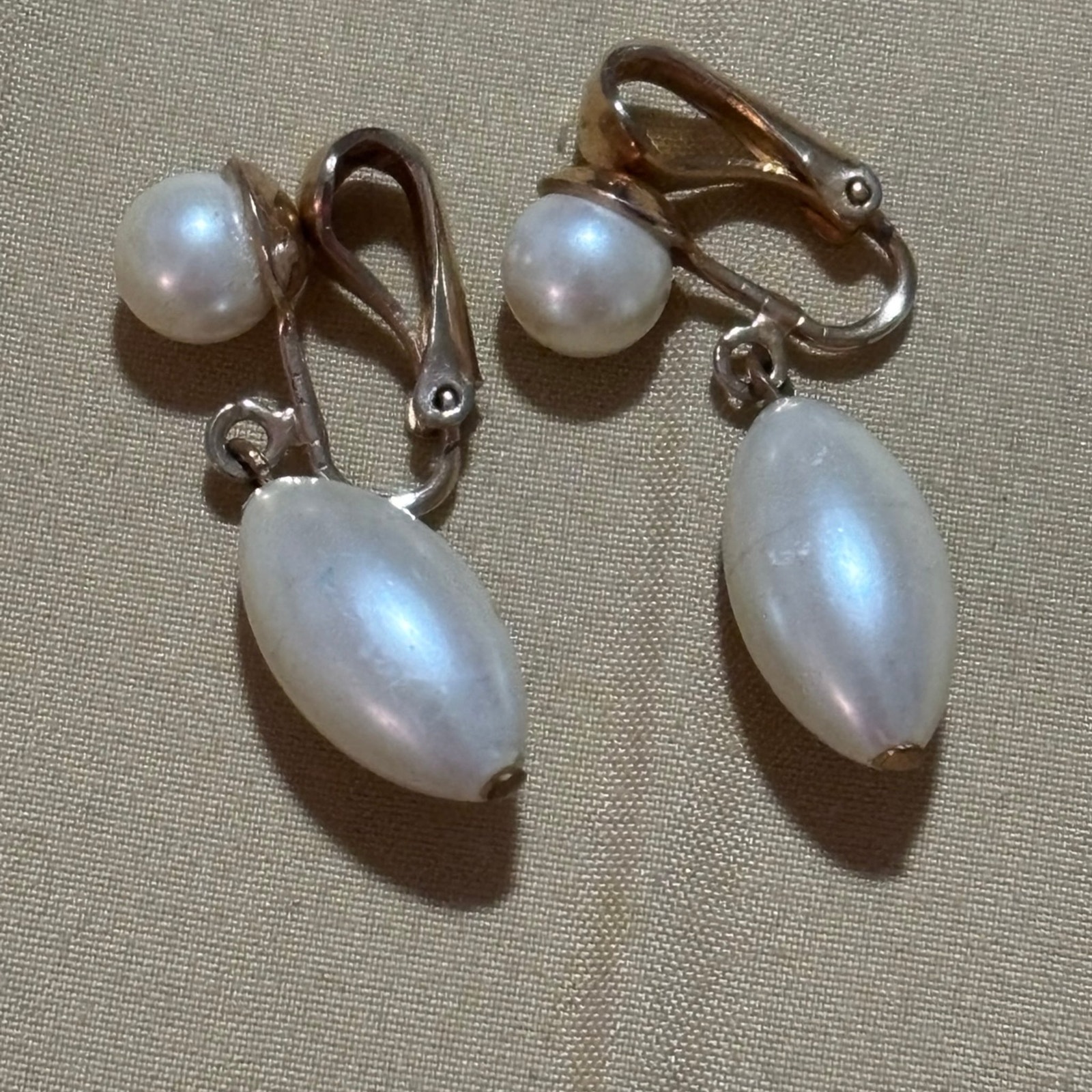 Vintage Judy Lee Clip On Pearl And Gold Tone Earrings Cottagecore Grannycore 17$